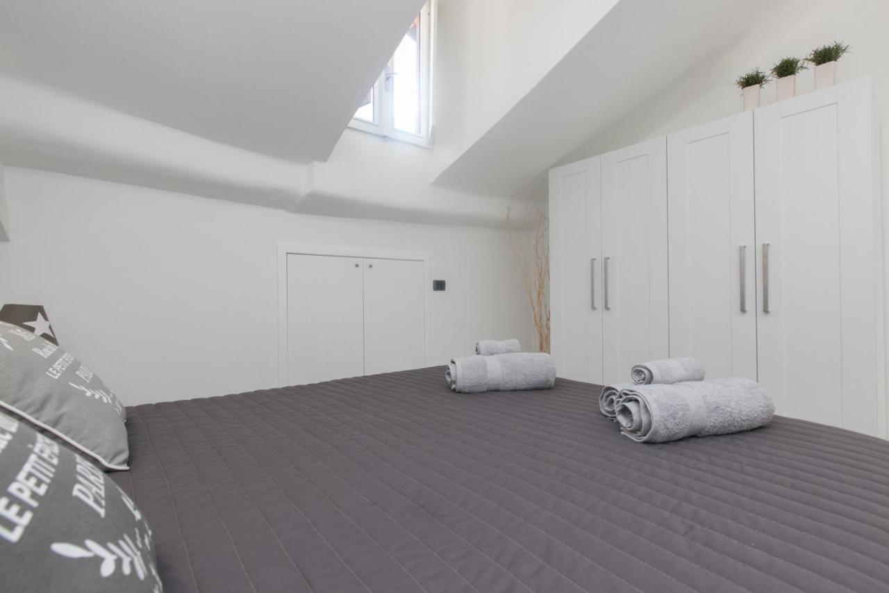 Amazing And New Penthouse In City Center Milánó Kültér fotó
