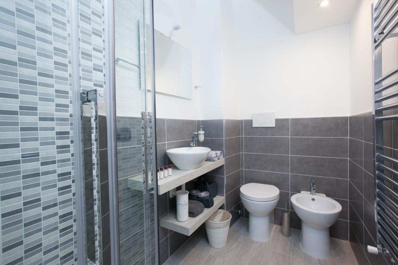 Amazing And New Penthouse In City Center Milánó Kültér fotó