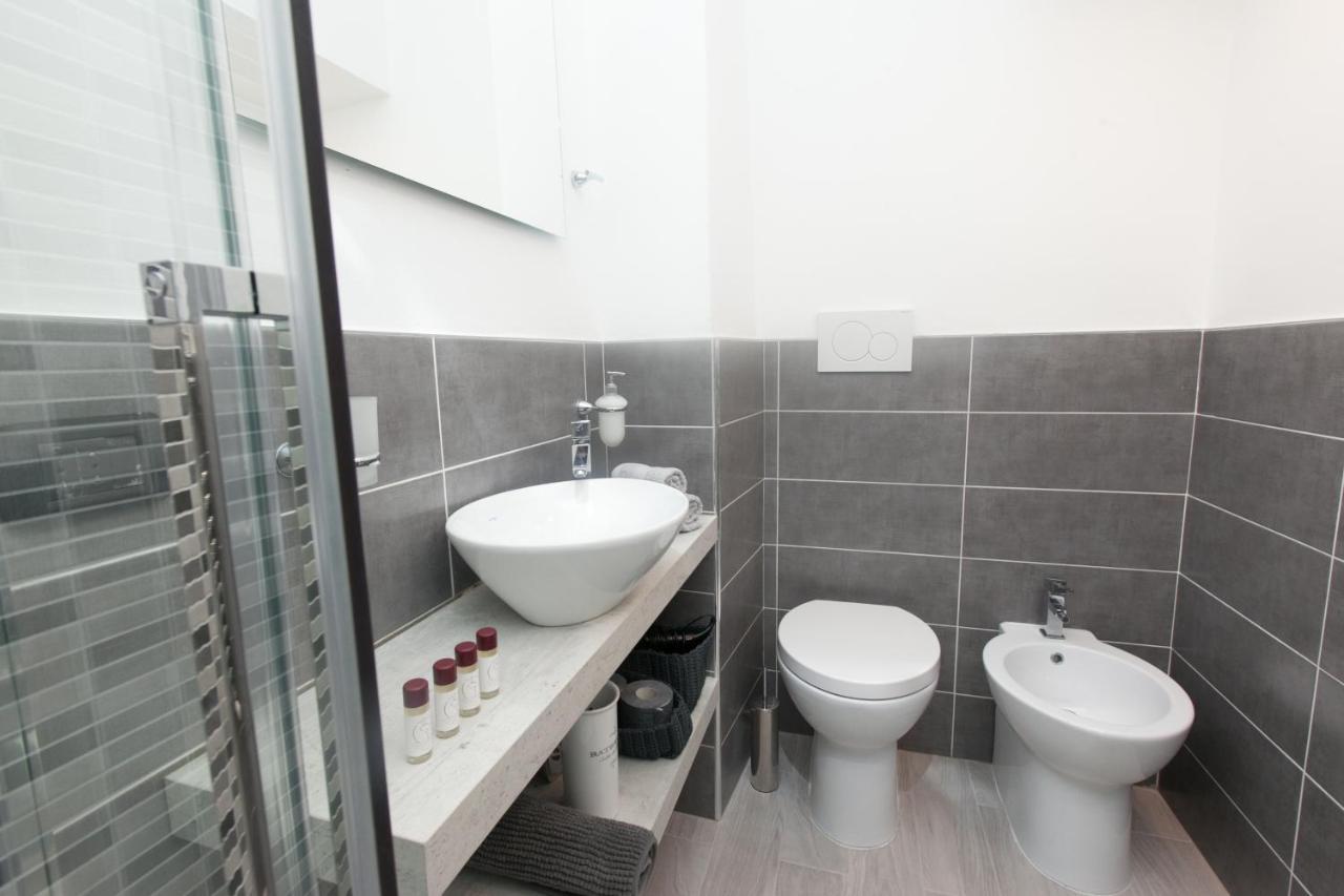 Amazing And New Penthouse In City Center Milánó Kültér fotó