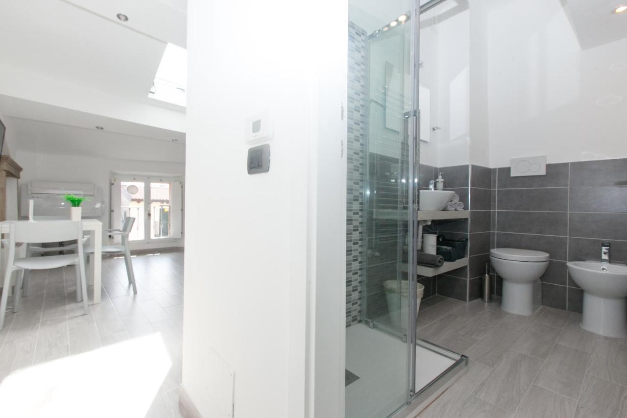 Amazing And New Penthouse In City Center Milánó Kültér fotó